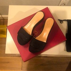 Tori Soudan slide platforms